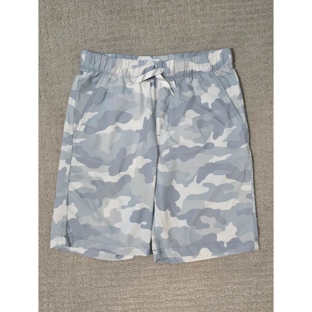 Old Navy camo hybrid athletic shorts, Kids XL